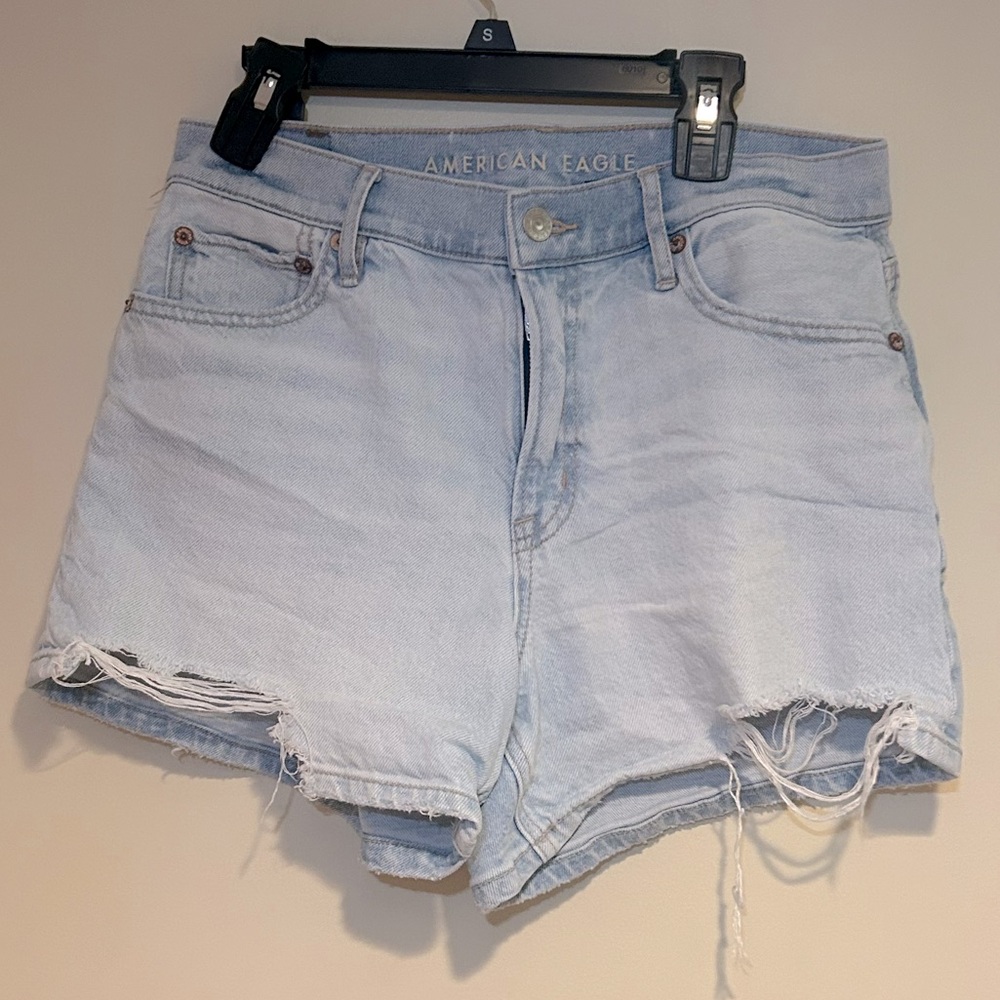 American Eagle Light Wash Denim Relaxed Shorts Sz 2